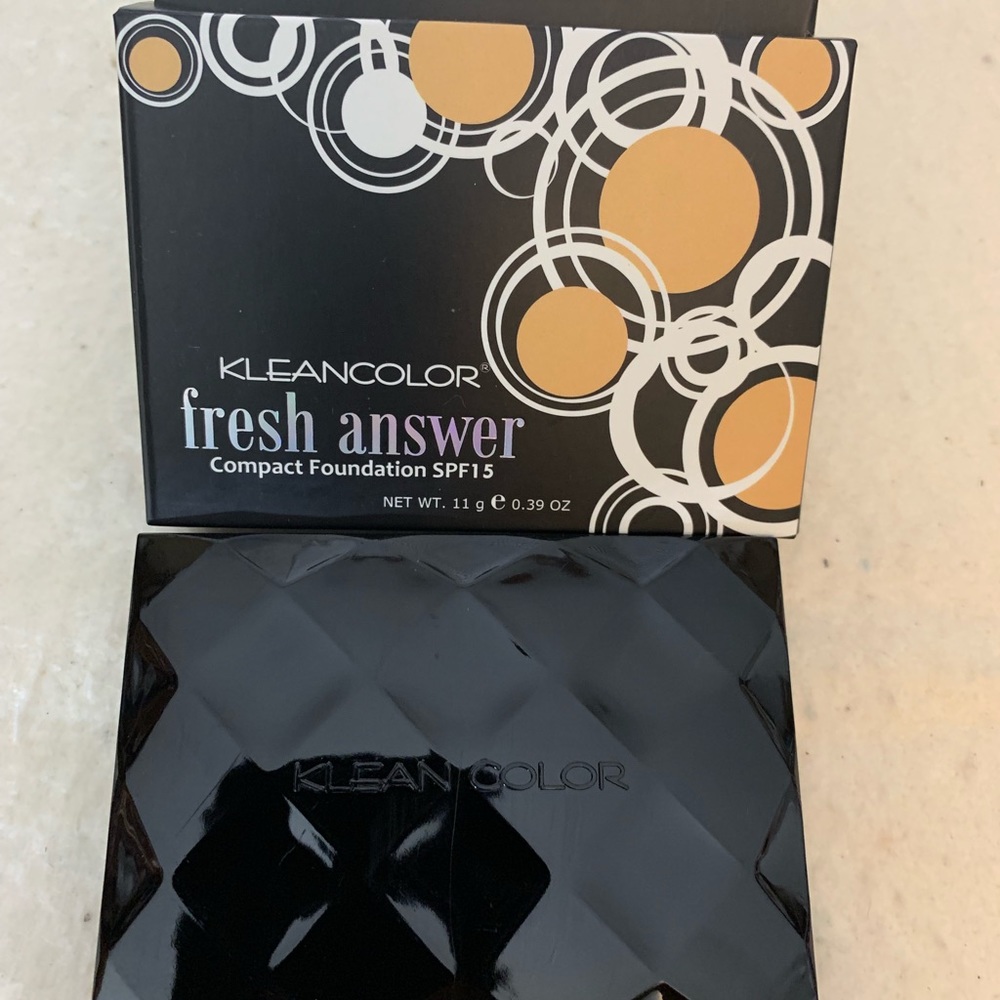 Foundation 2 different colors